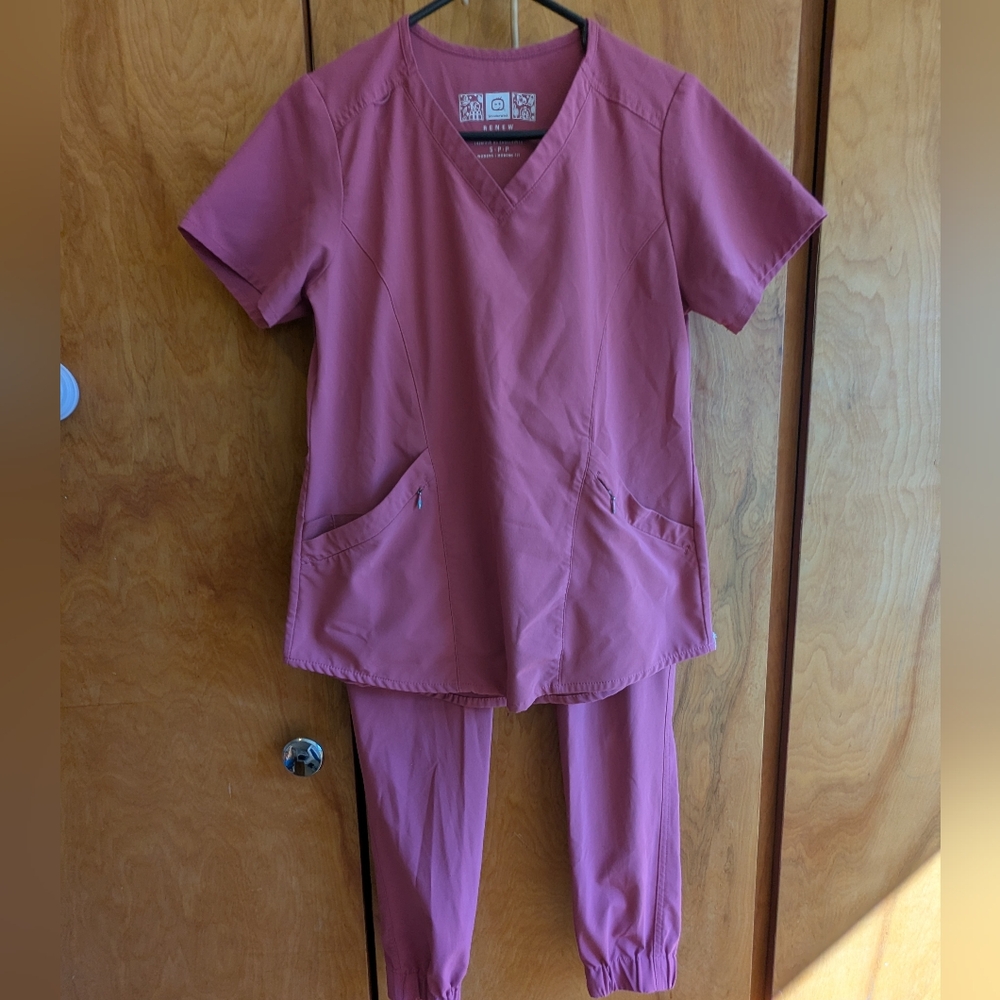WonderWink Women's Two-Piece Scrub Set in Dusty Rose